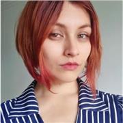 Profesora de Artes Plásticas y visuales. Pintura, escultura, video y performance. Sentido crítico